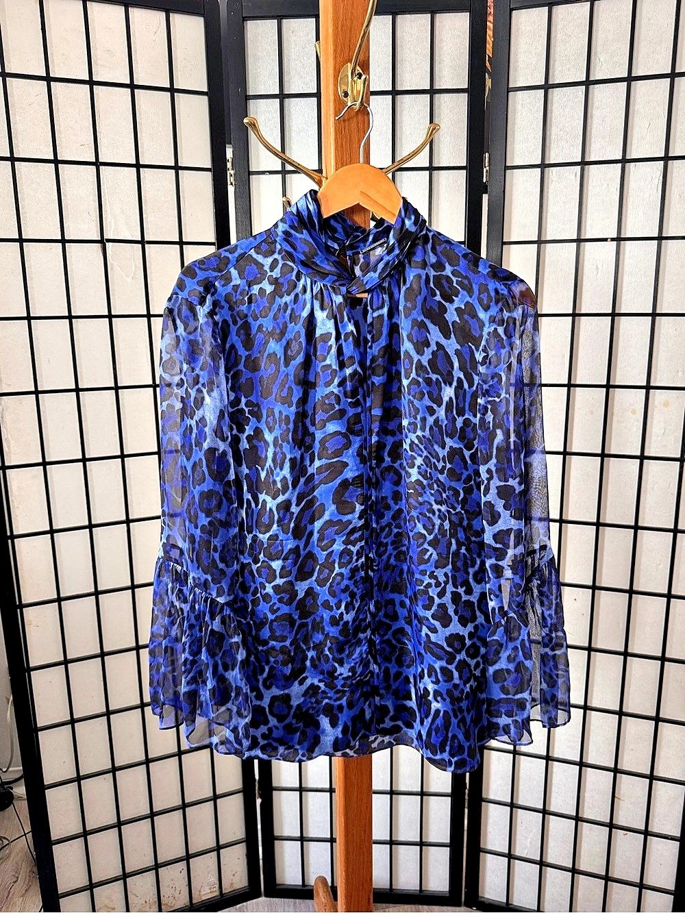 Elie Tahari Animal Print Keyhole Blouse in Blue & Black Size XL